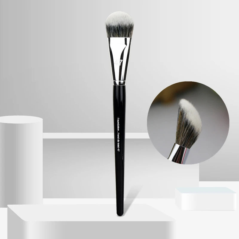 Professional Foundation Brush 47