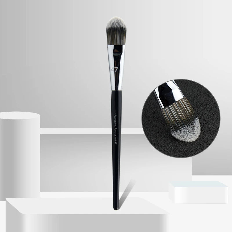 Professional Foundation Brush 47