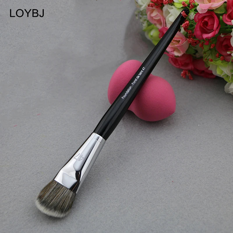 Professional Foundation Brush 47